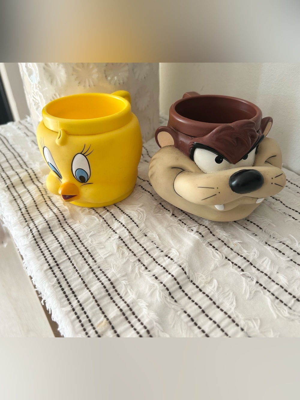 Vintage 1992 Looney Tunes Tweety Taz 3D Face Mugs Set of 2